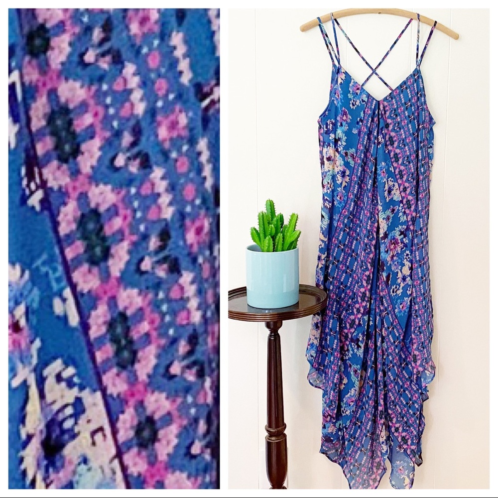 ❌SOLD❌ASTR Boho Geometric Strappy Handkercheif Dress